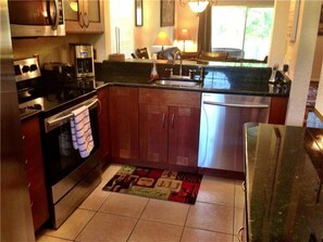 Private kitchen - Regal Palms Resort & Spa 203 (Davenport)