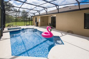 House, 5 Bedrooms | Outdoor pool