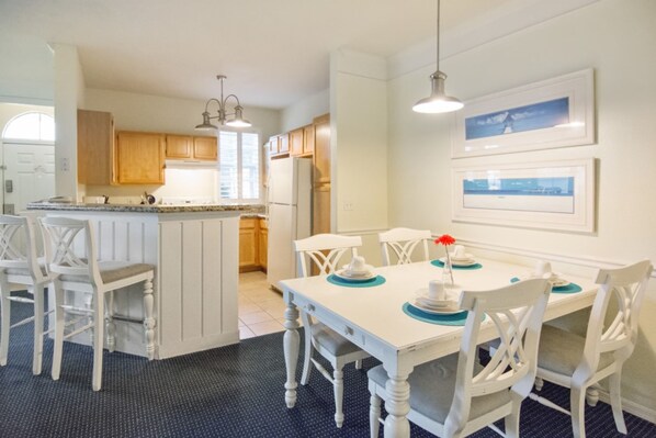 2 bedrooms, iron/ironing board, free WiFi - Runaway Beach 5004 (Kissimmee)