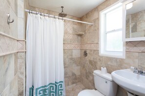 House, 1 Bedroom | Bathroom