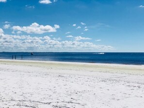 House, 1 Bedroom | Beach