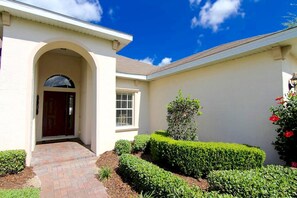 House, 4 Bedrooms | Property entrance - The Manor at Westhaven 569 (Davenport)
