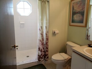 Appart'hôtel, 3 chambres | Salle de bain
