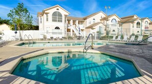 Condo, 3 chambres | Piscine extérieure