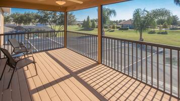 House, 5 Bedrooms | Balcony