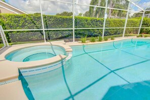 House, 4 Bedrooms | Indoor pool