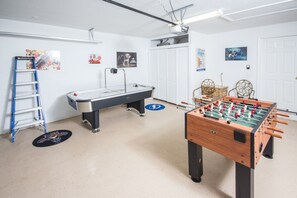 Hus - 4 sovrum | Spelrum