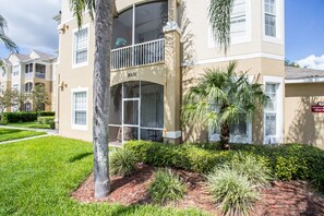 Condo, 3 Bedrooms | Front of property