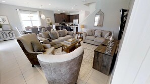 Townhouse, flere senger | Oppholdsområde | TV