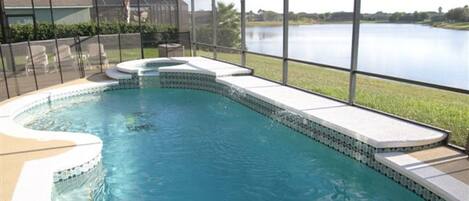 Hus - flera sängar | Utomhuspool