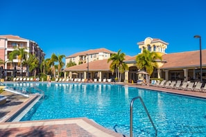 Condo, 3 quartos | Piscina externa