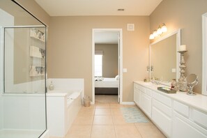 Condo, 3 Bedrooms | Bathroom