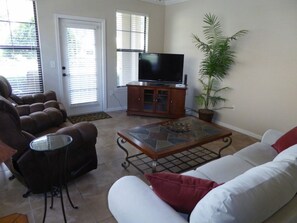 Condo, 3 Bedrooms | Living area | TV - Bella Piazza 904 - 511 (Davenport)