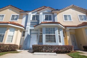 Townhome, 3 Bedrooms | Front of property