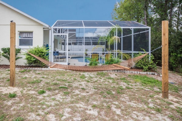House, 3 Bedrooms | Outdoor pool | Outdoor pool, sun loungers