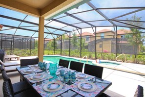 Talo, 6 makuuhuonetta | Sisäuima-allas | Ulkouima-allas