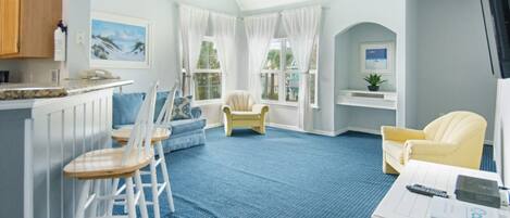 Appartement, 3 chambres | Coin séjour