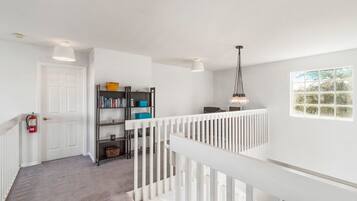 House, 4 Bedrooms | Room amenity