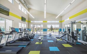 Talo, useita sänkyjä | Kuntosali