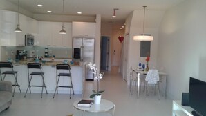Unclassified image, 4 of 28, button - The Retreat 1513 (Clermont)