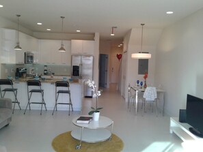 Townhome, 3 Bedrooms | Living area | Flat-screen TV - The Retreat 1513 (Clermont)