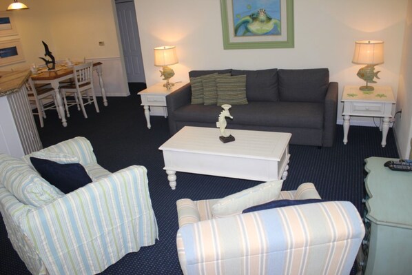 Apartment, 2 Bedrooms | Living area