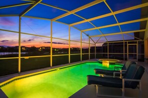 Ferienhaus, 5 Schlafzimmer | Innenpool | Außenpool