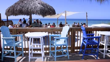 House, 4 Bedrooms | Outdoor dining