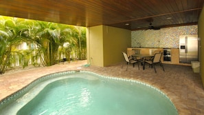 Hus - 4 sovrum | Bubbelpool utomhus