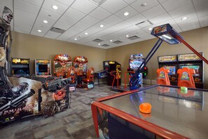 Townhome, 4 Bedrooms | Game room
