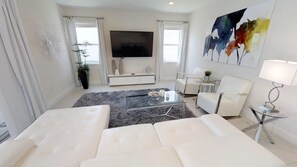 House, 6 Bedrooms | Living area | Flat-screen TV - Encore Resort at Reunion 7729 (Kissimmee)