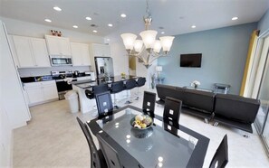 Townhome, 3 Bedrooms | In-room dining