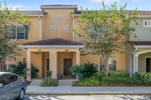 Pientalo, 4 makuuhuonetta | Majoituspaikan julkisivu