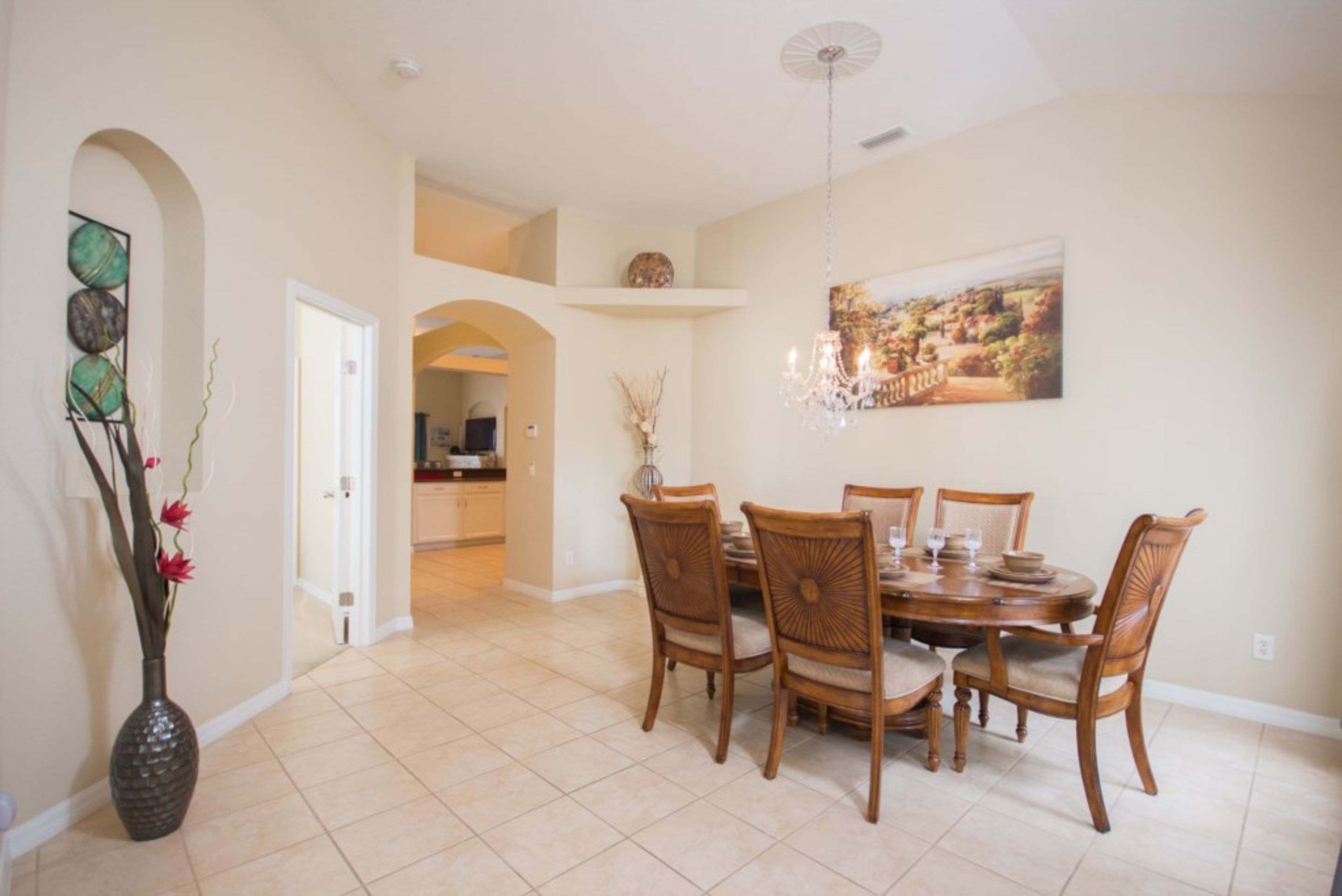 House, 4 Bedrooms | In-room dining