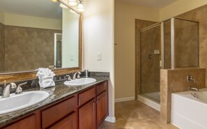 Condo, 3 Bedrooms | Bathroom | Towels - Bella Piazza 903 - 827 (Davenport)