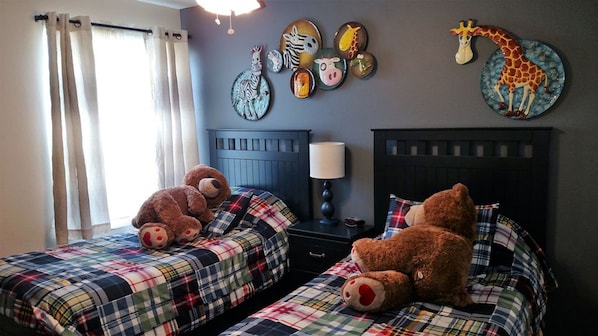 Condo, 3 Bedrooms | Children’s theme room
