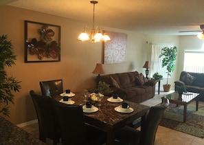 Condo, 3 Bedrooms | Living area