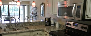Condo, 2 Bedrooms | Private kitchen