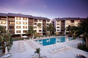 Apartamento, 2 habitaciones | Piscina al aire libre | Una piscina al aire libre