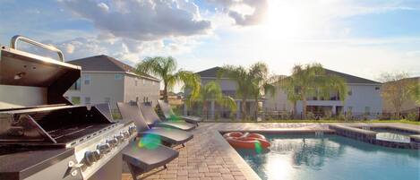 House, Multiple Beds | Sun deck