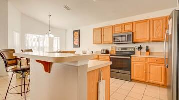 獨棟房屋, 4 間臥室 | 私人小型廚房 | 洗碗機、鍋具/餐盤/廚房用品