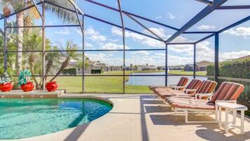 獨棟房屋, 4 間臥室 | 室內游泳池 | 室外游泳池