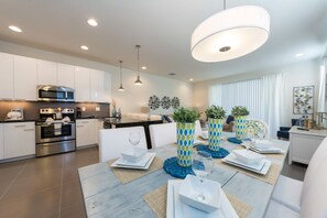 Townhome, 3 Bedrooms | In-room dining