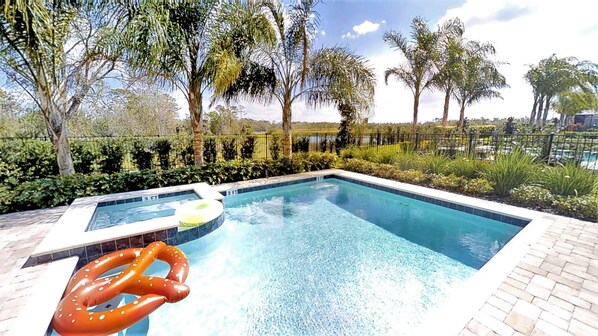 House, 6 Bedrooms | Outdoor pool