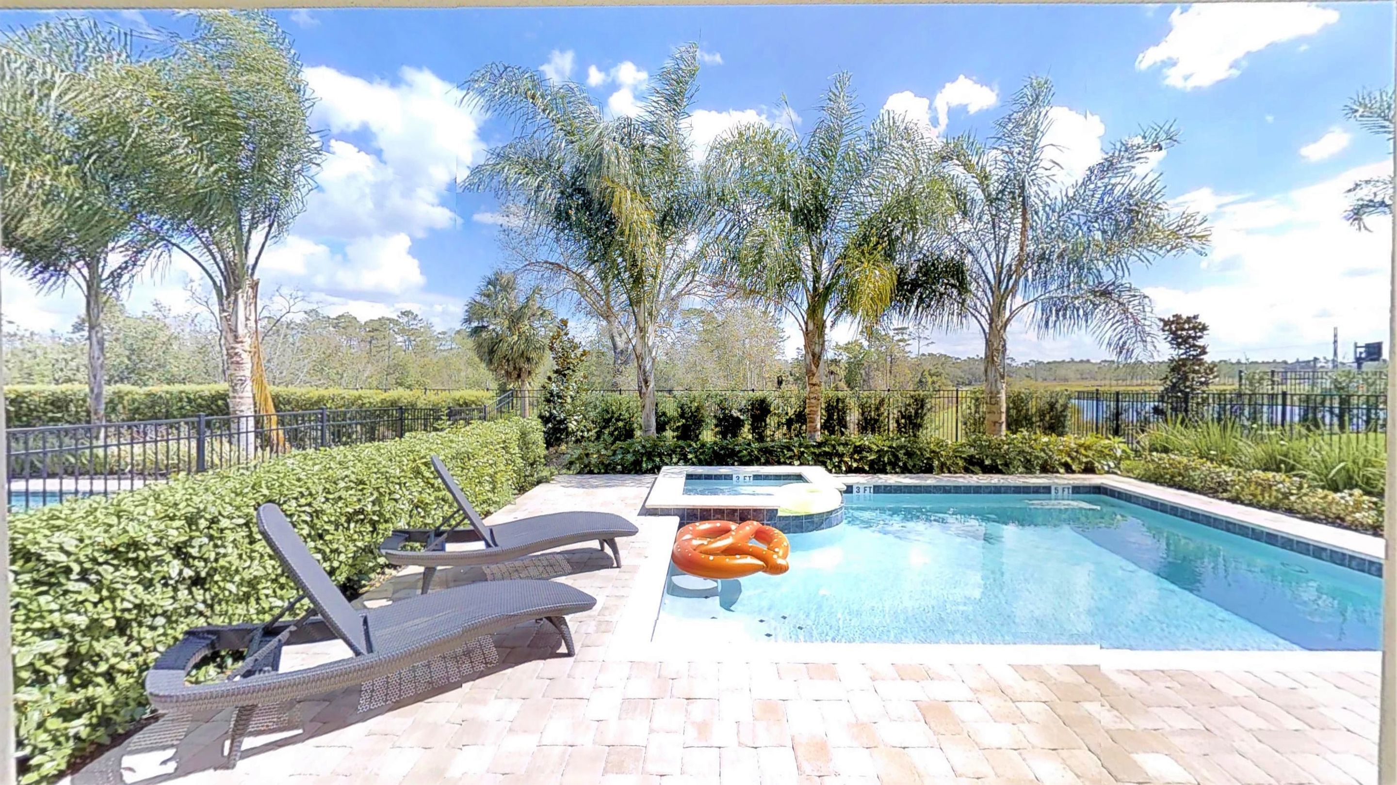 House, 6 Bedrooms | Outdoor pool