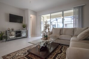 Townhome, 3 Bedrooms | Living area