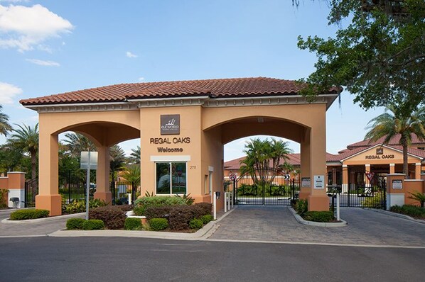 Townhome, 4 Bedrooms | Property entrance - Regal Oaks 5732 (Kissimmee)