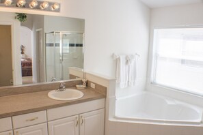 Interior detail - High Gate Park 284 (Davenport)