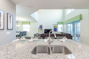 House, 5 Bedrooms | Private kitchenette - Storey Lake 4796 (Kissimmee)