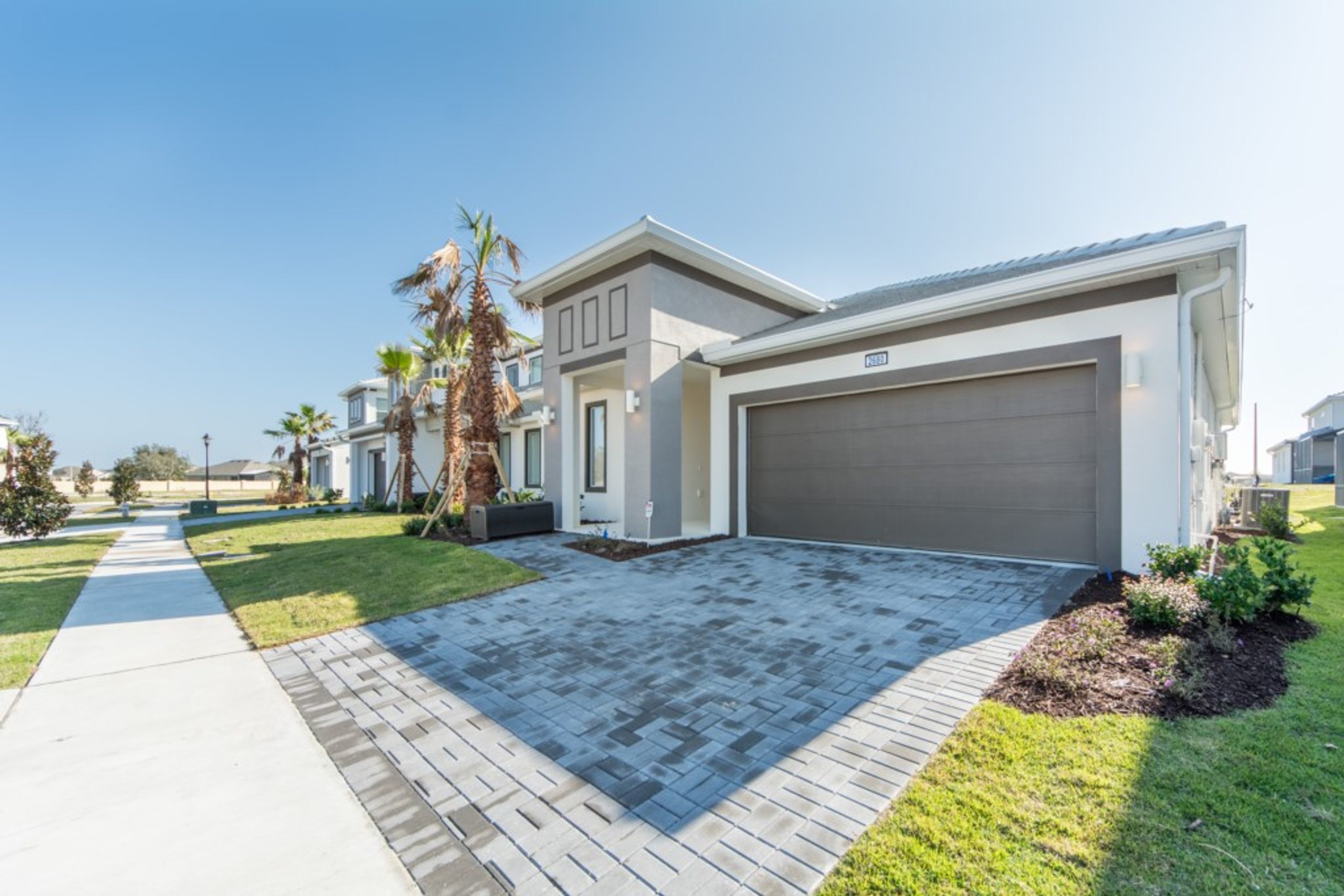 House, 4 Bedrooms | Front of property